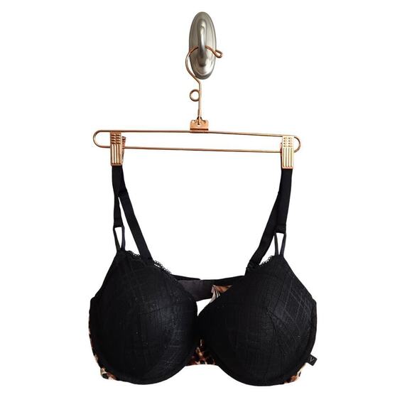 Victoria's Secret Size 36DD Black Lined Demi Bra - Picture 1 of 10